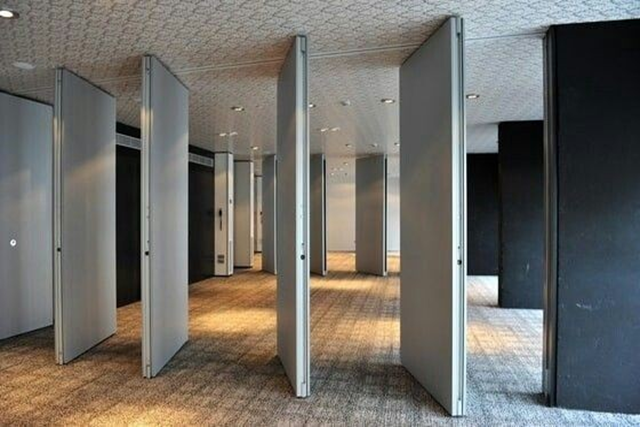 partisi geser ruang konferensi